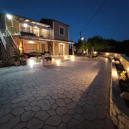 Daire Villeta Nikol Lixouri