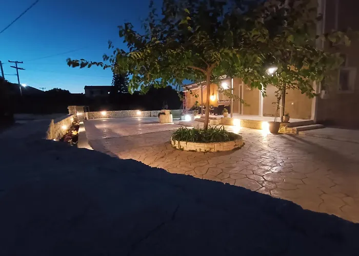 Villeta Nikol * Lixouri