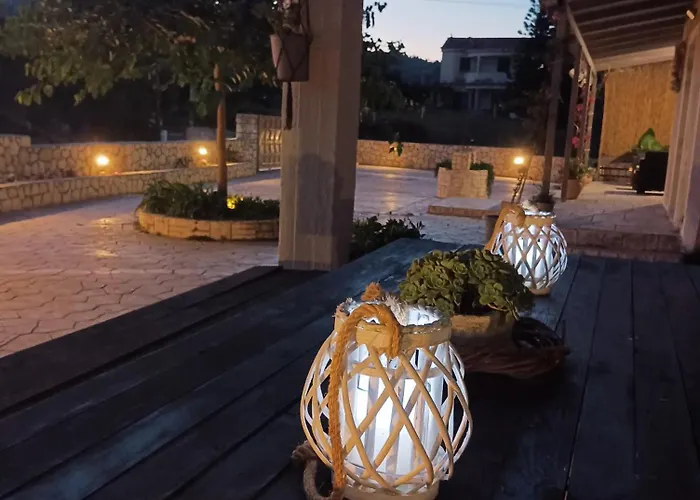 Villeta Nikol Daire Lixouri