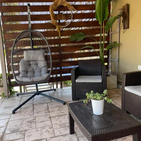 Villeta Nikol Apartamento