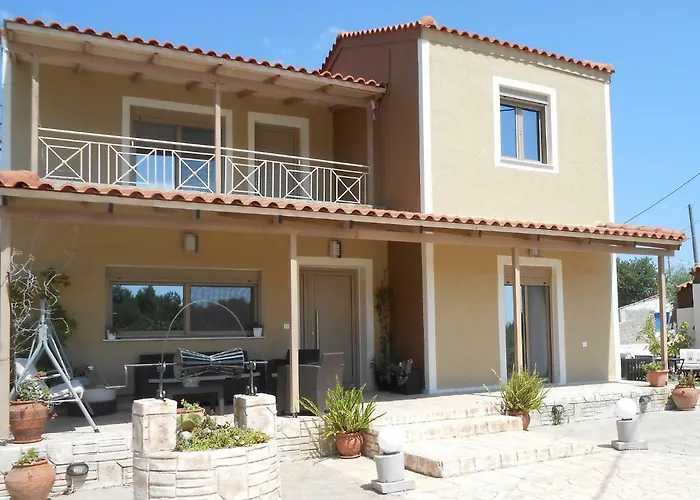 Villeta Nikol Lixouri